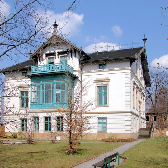 Loschwitzer Straße 1