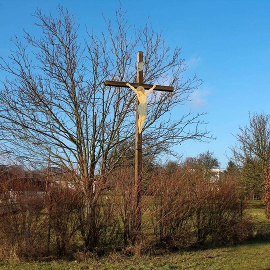 Dřevěný kříž na okraji Vyšehoří