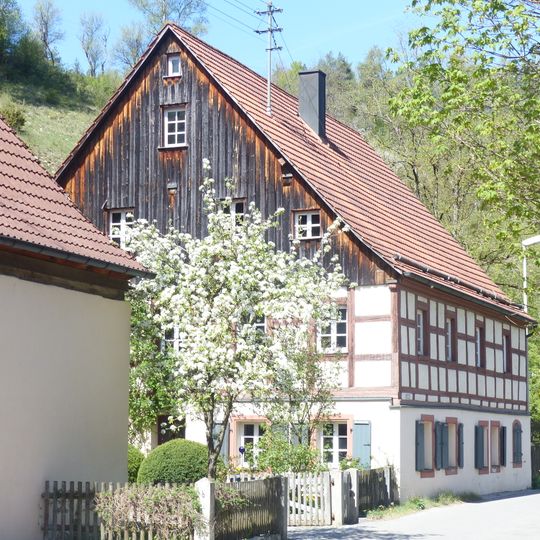 Bauernhaus des Anwesens Großenohe 8