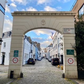 Mews Arch To Southern End Of Belgrave Mews West