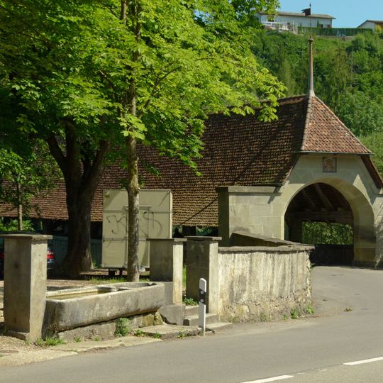 Neubrügg fountain