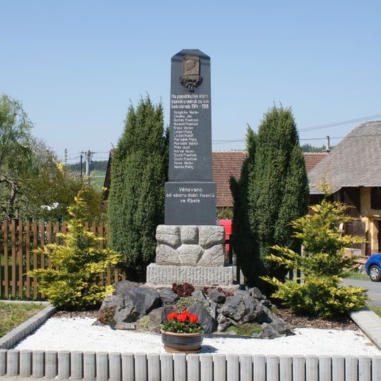 Pomník padlým ve Kbeli