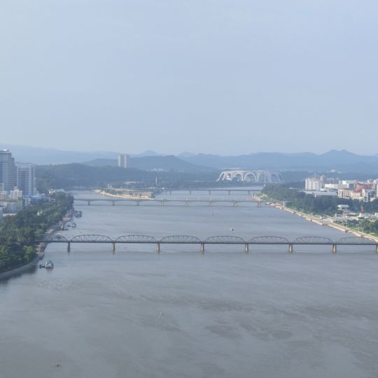 Taedong River