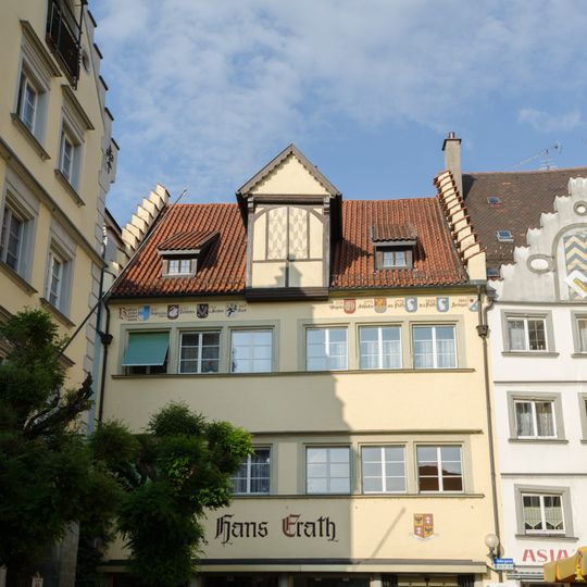 Wohn- und Geschäftshaus