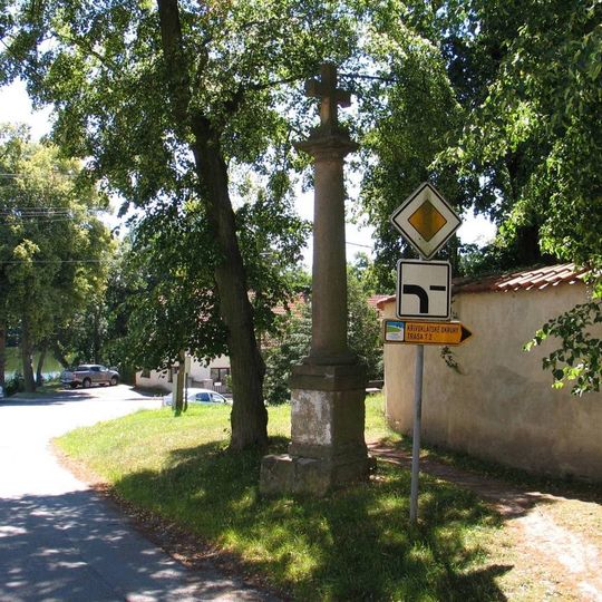 Kříž na toskánském sloupu, Svárov u Unhoště