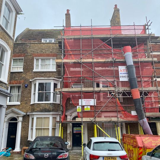 8 And 9, Market Place