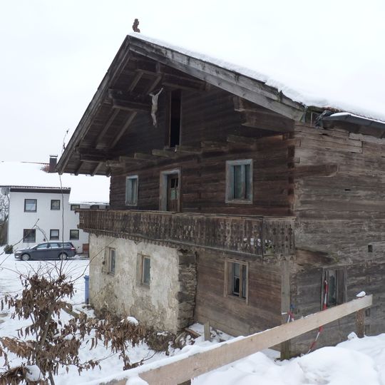 Wohnhaus eines ehemaligen Dreiseithofs