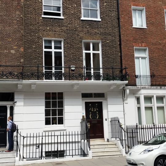 48, Queen Anne Street W1