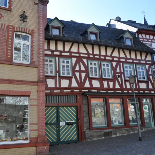 König-Adolf-Platz 11