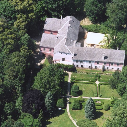 Sibrik Mansion in Bozsok