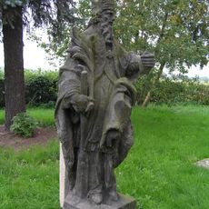 Socha svatého Vojtěcha u kostela ve Velkém Valtinově