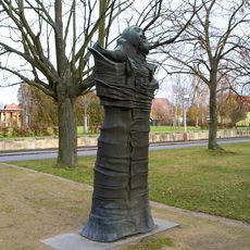 Bronzová plastika Mír v Lidicích