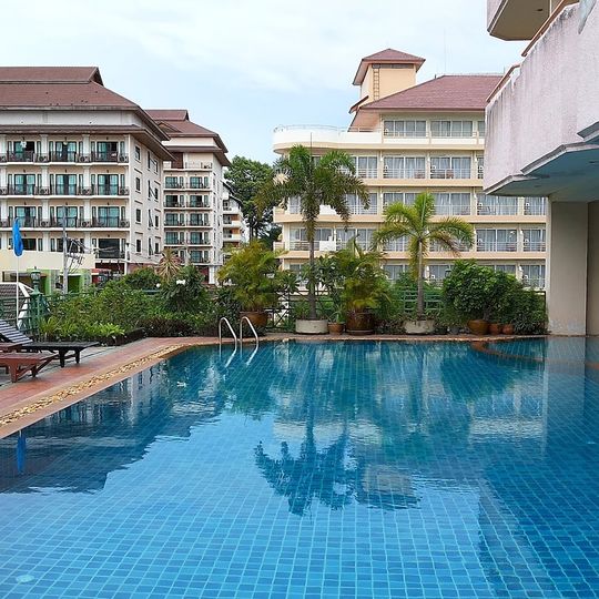 Mike Beach Resort