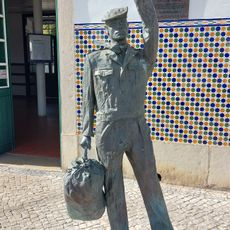 Statue