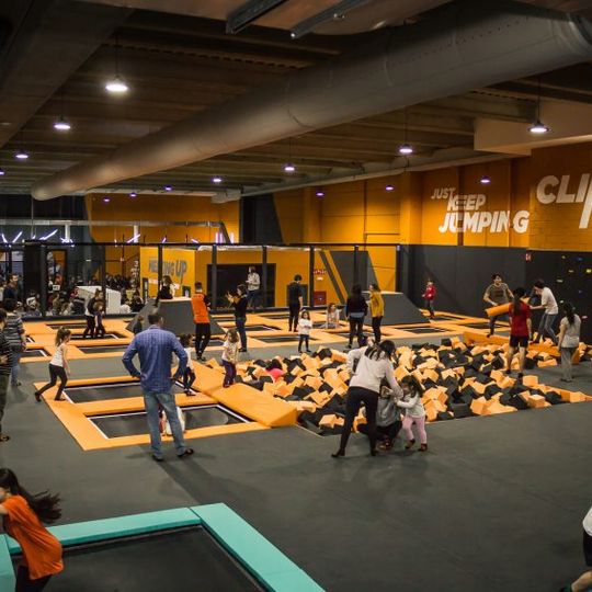 Urban Planet Oleiros: Trampoline Park