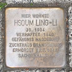 Stolperstein en memoria de Hsoum Ling-Li