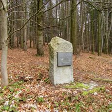 Pomník světového silničního kongresu u Žipotína