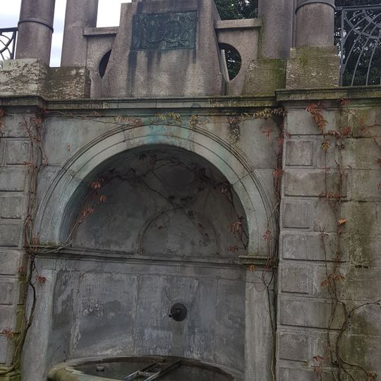 Brunen im Hof Villa Tobler