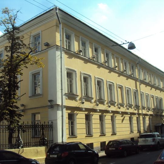 Жилой флигель