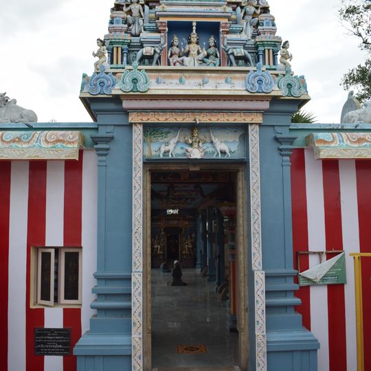 Thogur Karaimel alagar aiyanaar temple