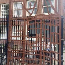 Toegangspoort Speeltuin De Waag