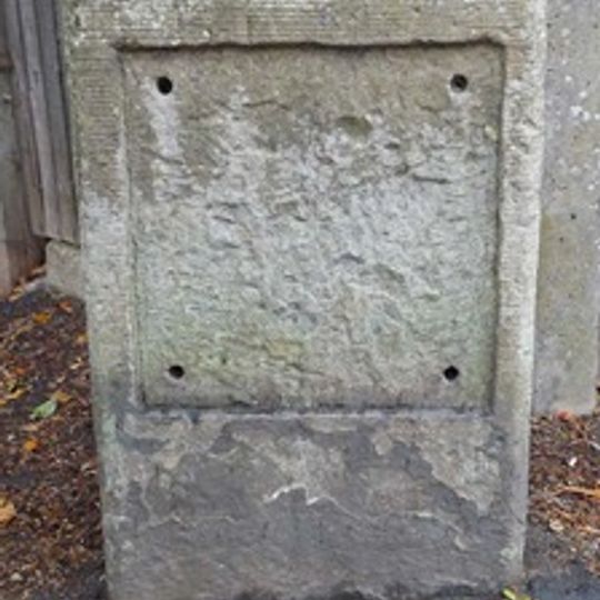 Milestone, Middleton Road, Grimsbury,  by No. 46