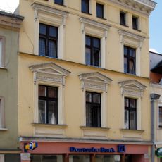 Dom (elewacja frontowa)