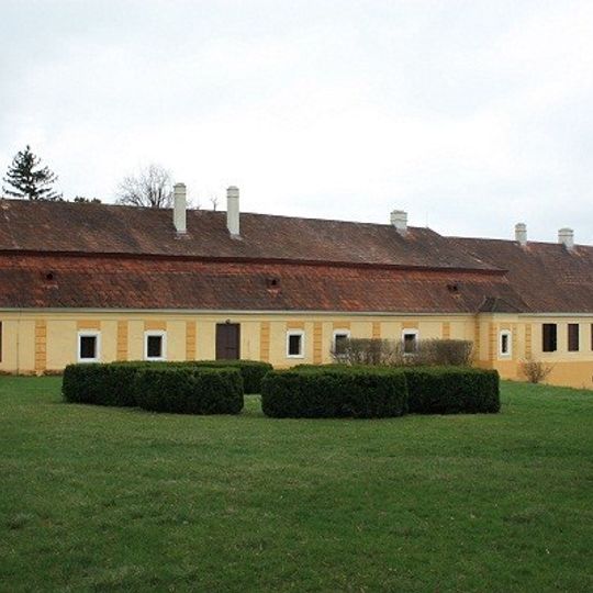 Tesáre Manor house