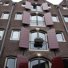 Pakhuis met puntgevel