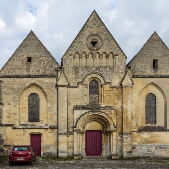 Church Saint-Sauveur of Coucy-le-Château-Auffrique