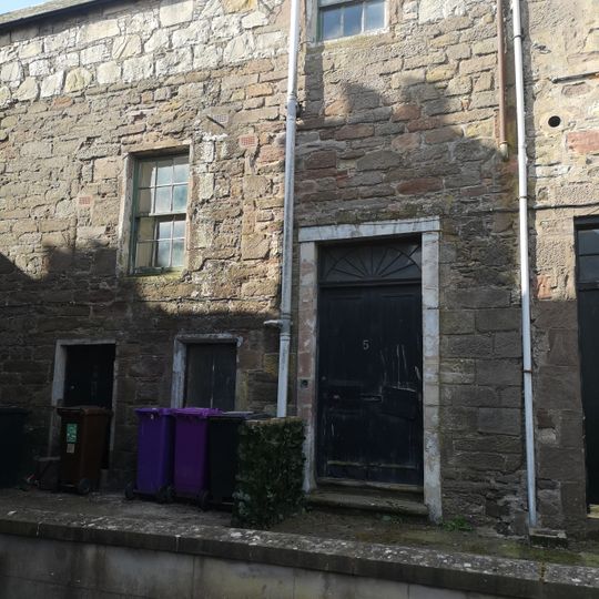 Montrose, 5-6 Castle Place