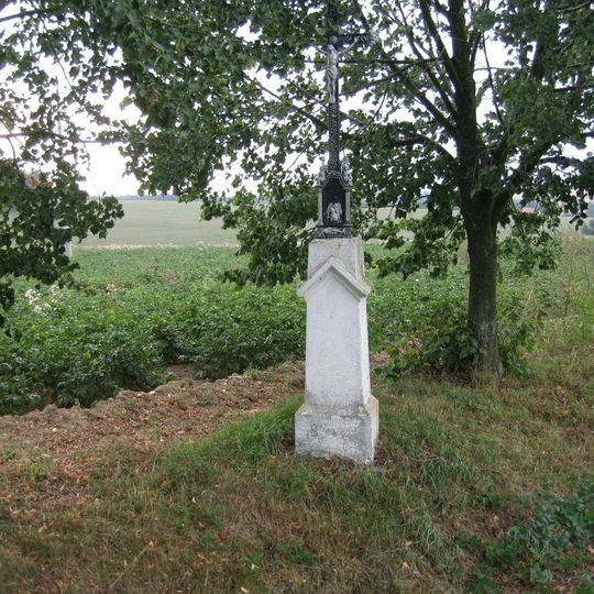 Kříž při silnici z Miřetic do Malovid