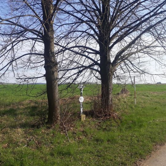 Kříž jižně od Malenína