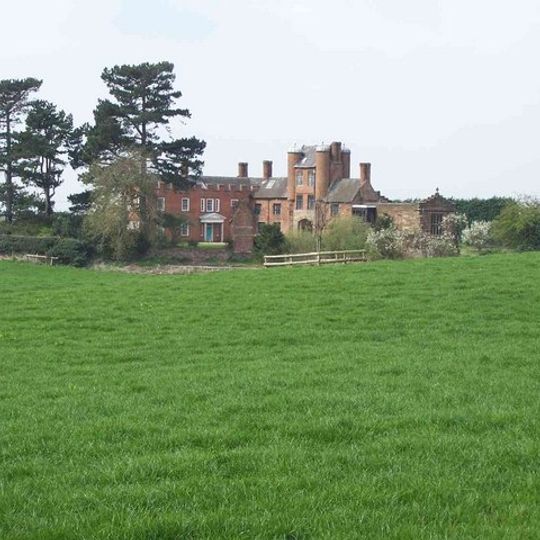 Pillaton Hall Gatehouse