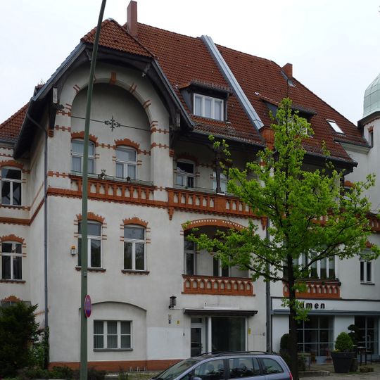 Miets- und Geschäftshaus Hubertusallee 10/10A