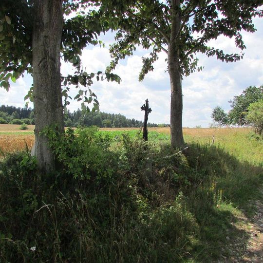 Kříž na západním okraji obce Mezná