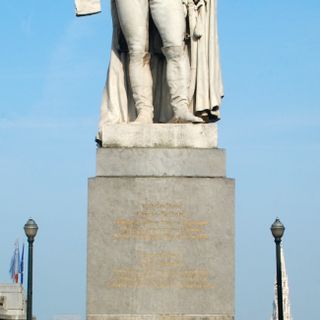 Statue von Augustin Daniel Graf Belliard