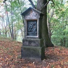 Kaplička XIII. zastavení křížové cesty v Bohosudově