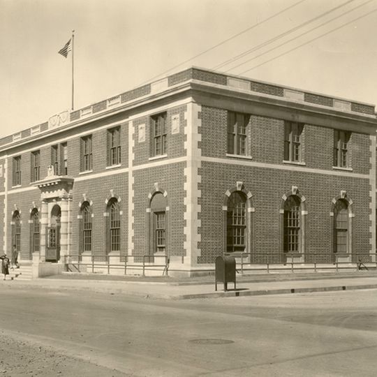 United States Post Office and Courthouse–Globe Main