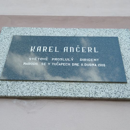 Pamětní deska Karla Ančerla v Tučapech
