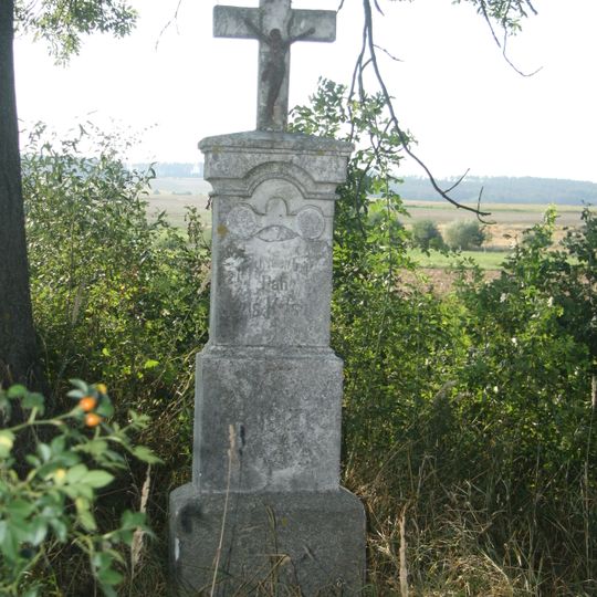 Kříž na cyklostezce jižně od Mastníka