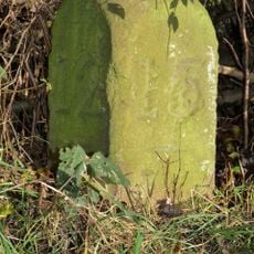 Milestone Between Bridges 34 And 35 At Sp 3197 9572 Coventry Canal