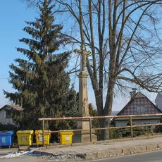 Kříž v Lošticích na Olomoucké ulici (2)
