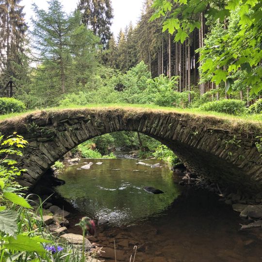 Kamenný most Úbočí - Místo