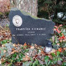 Pomník lesníka Františka Komance