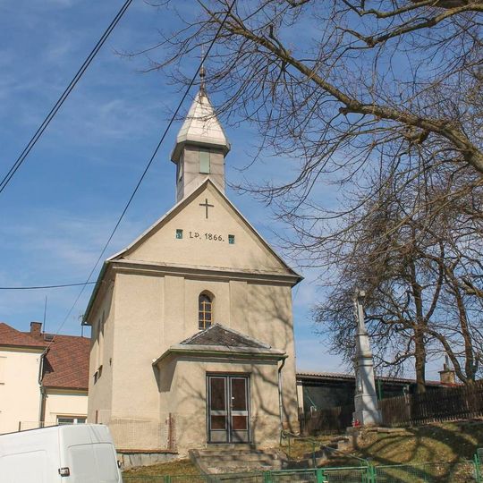 Kaple svaté Anny v Radomilově na návsi