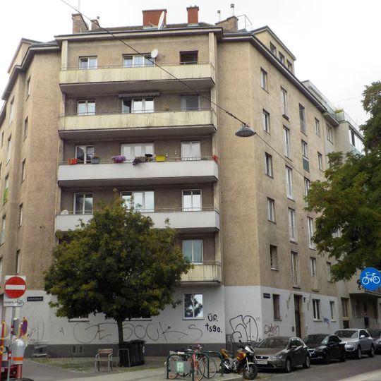 Wohnhausanlage Nordbahnstraße 24