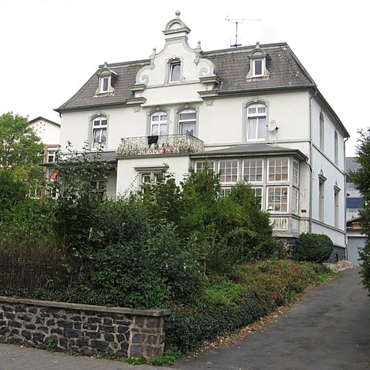 Bahnhofstraße 50