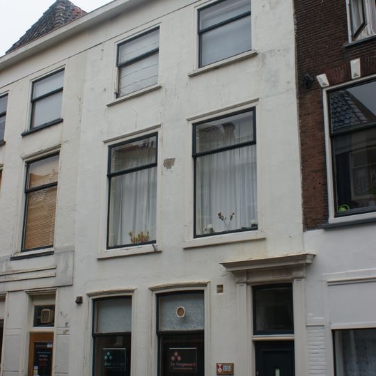 Hogewoerd 114, Leiden