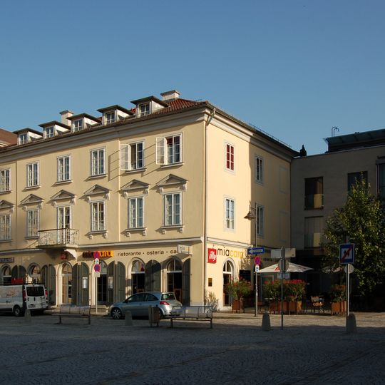 Pfarrplatz 13